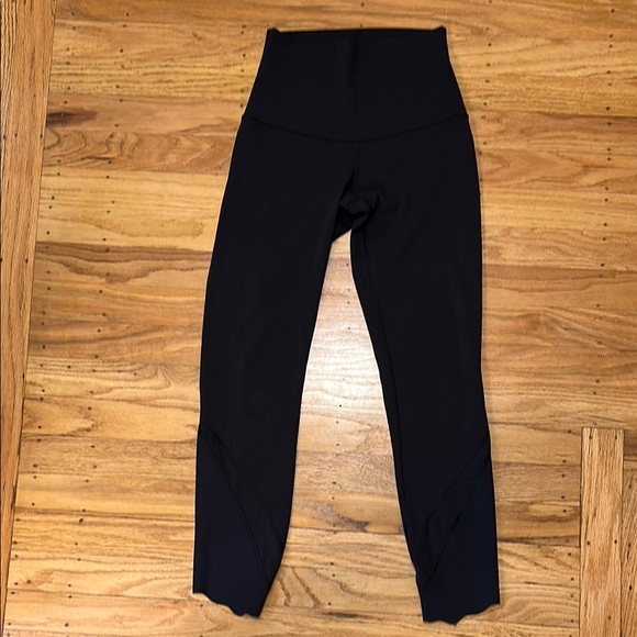 Lululemon Wunder Under Crop II Roll Down Scallop Full-On Luxtreme 24" Black - Picture 6 of 9